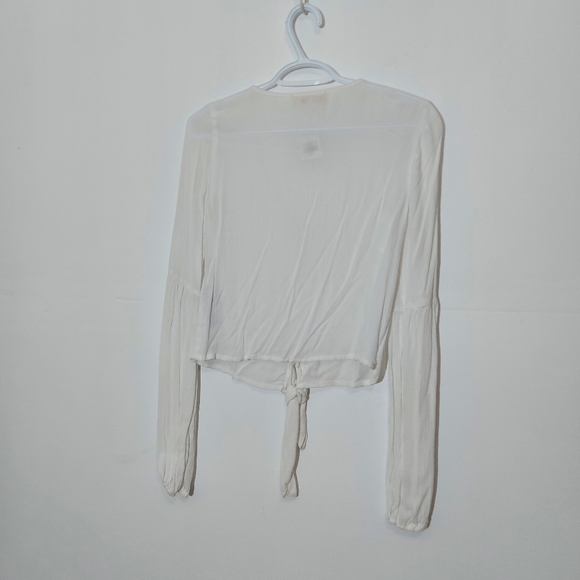 Hollister Button Down Tie Crop Top - Picture 5 of 9